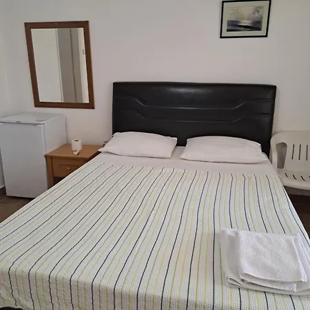 Quarto em Acomodações Particulares Martili Lara Antália